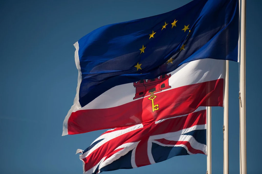 Flagi Wielkiej Brytanii, Gibraltaru i Unii Europejskiej Flagi Wielkiej Brytanii, Gibraltaru i Unii Europejskiej