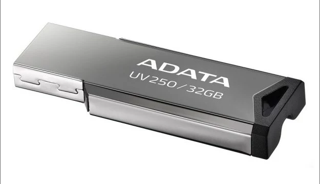 ADATA UV250