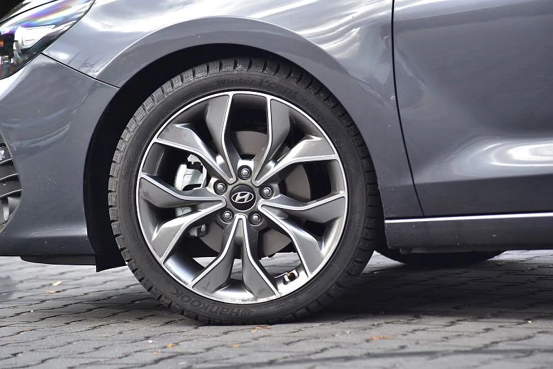 Hyundai i30 Fastback 1.6 CRDi 7DCT Premium 