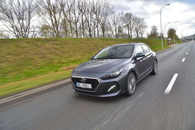 Hyundai i30 Fastback 1.6 CRDi 7DCT Premium 