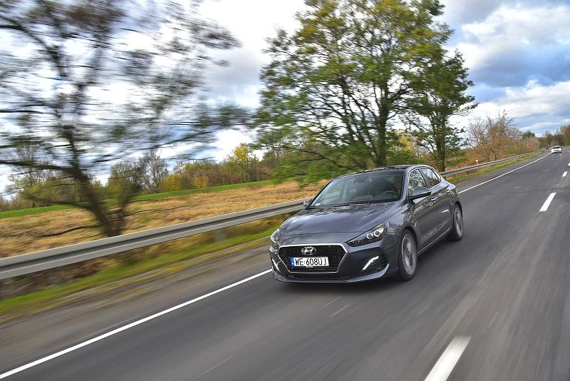 Hyundai i30 Fastback 1.6 CRDi 7DCT Premium 