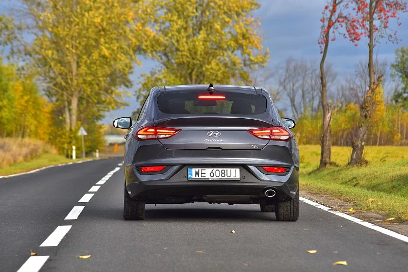 Hyundai i30 Fastback 1.6 CRDi 7DCT Premium 
