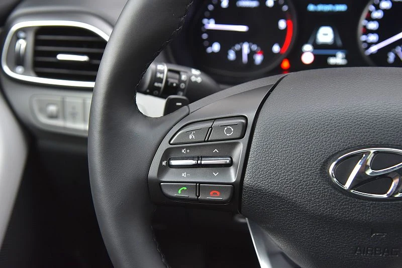Hyundai i30 Fastback 1.6 CRDi 7DCT Premium 
