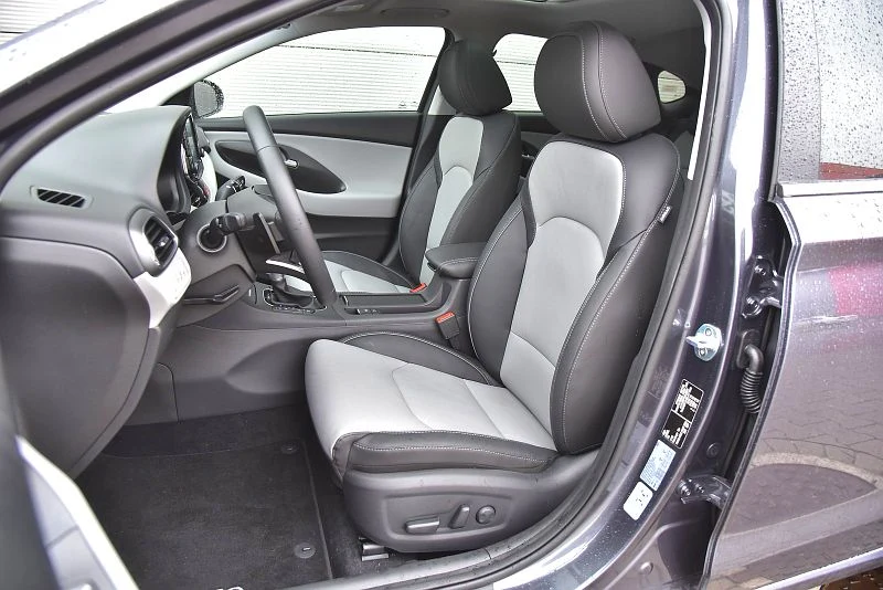 Hyundai i30 Fastback 1.6 CRDi 7DCT Premium 