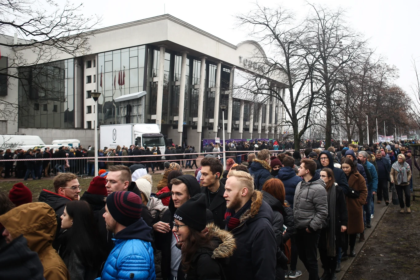 Konwencja założycielska partii "Wiosna" Roberta Biedronia