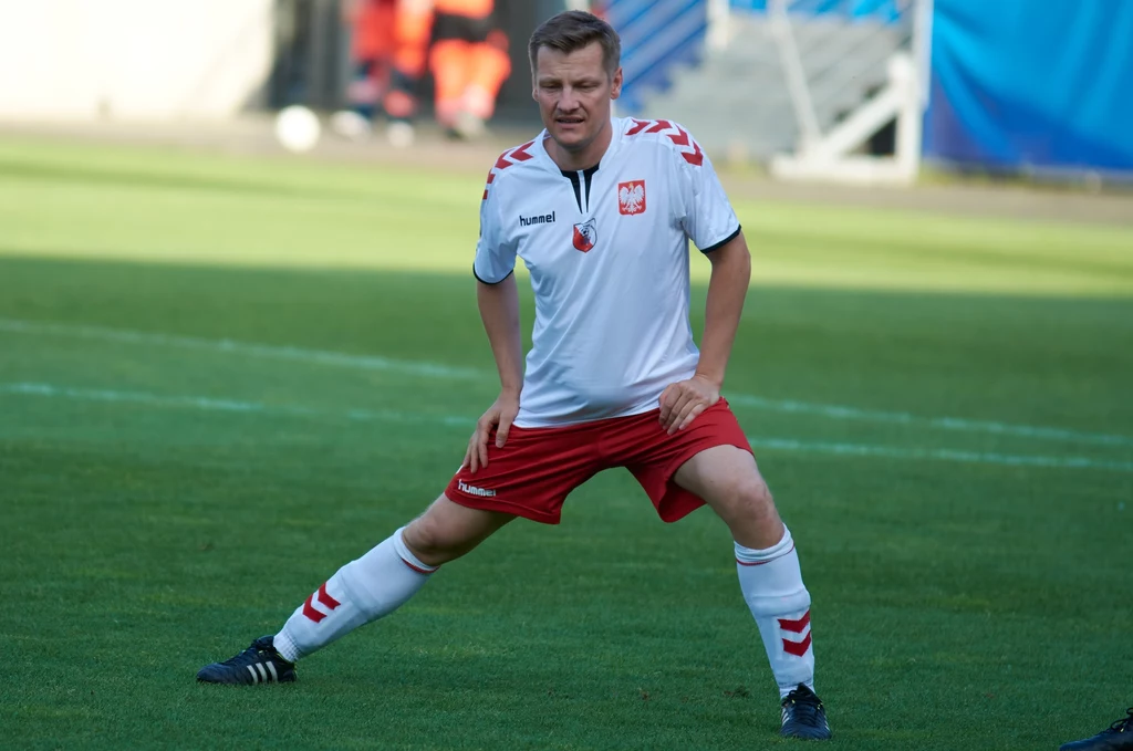 Marcin Mroczek podczas piłkarskiego meczu artystów, maj 2018, 