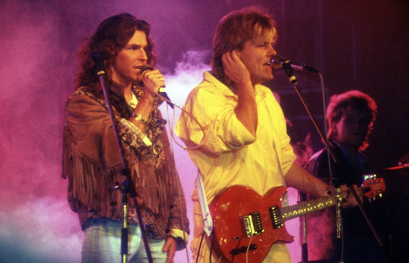 W 1987 roku grupa zawiesiła sowią działalność aż na 11 lat. Obydwaj panowie rozpoczęli solowe kariery. Dieter założył prowizoryczne studio w domu, gdzie mógł rozwijać się jako producent, a także zająć się założonym jeszcze w okresie działalności Modern Talking, zespołem Blue System. 