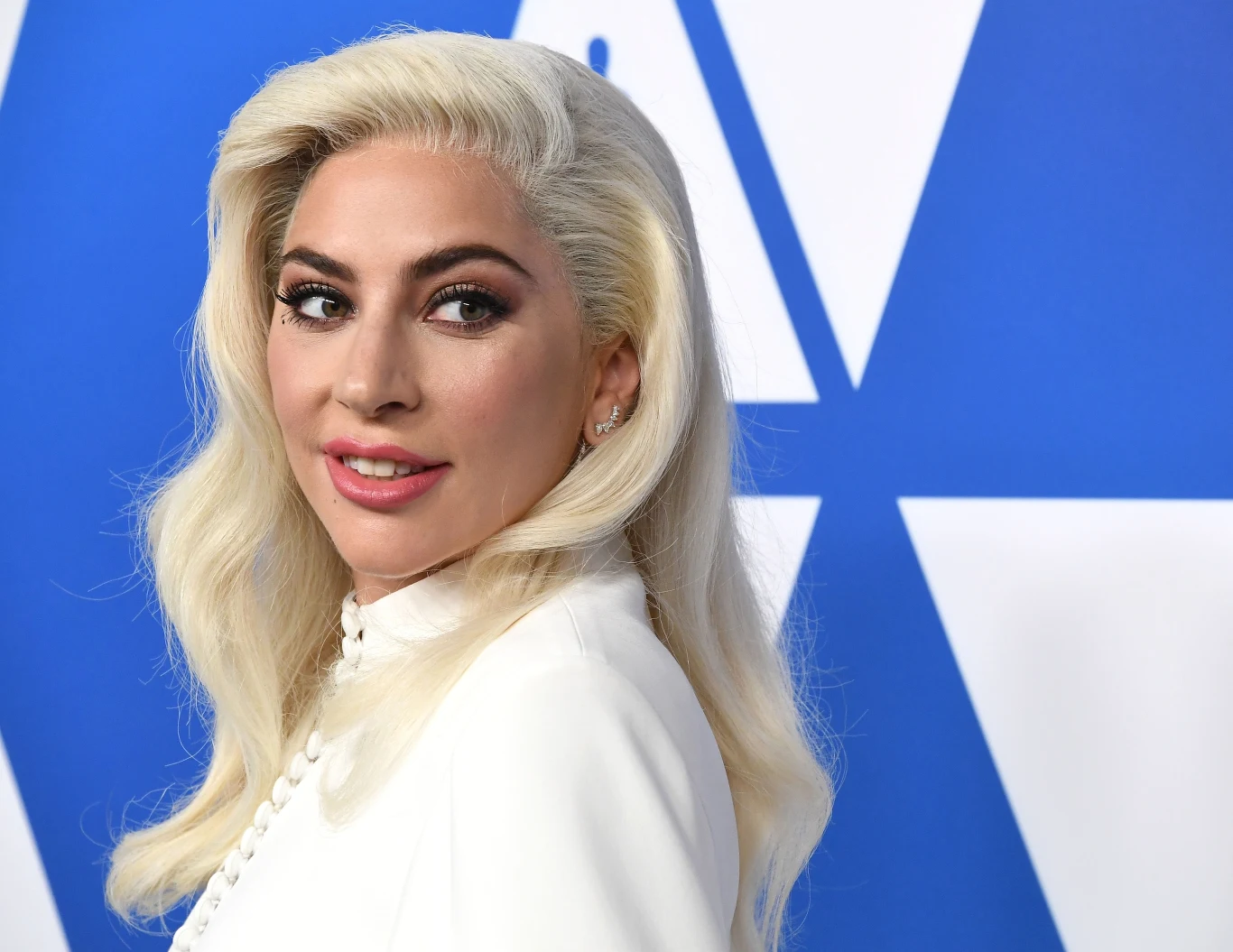 Lady Gaga intensywnie promuje film "Narodziny gwiazdy" Lady Gaga intensywnie promuje film "Narodziny gwiazdy"