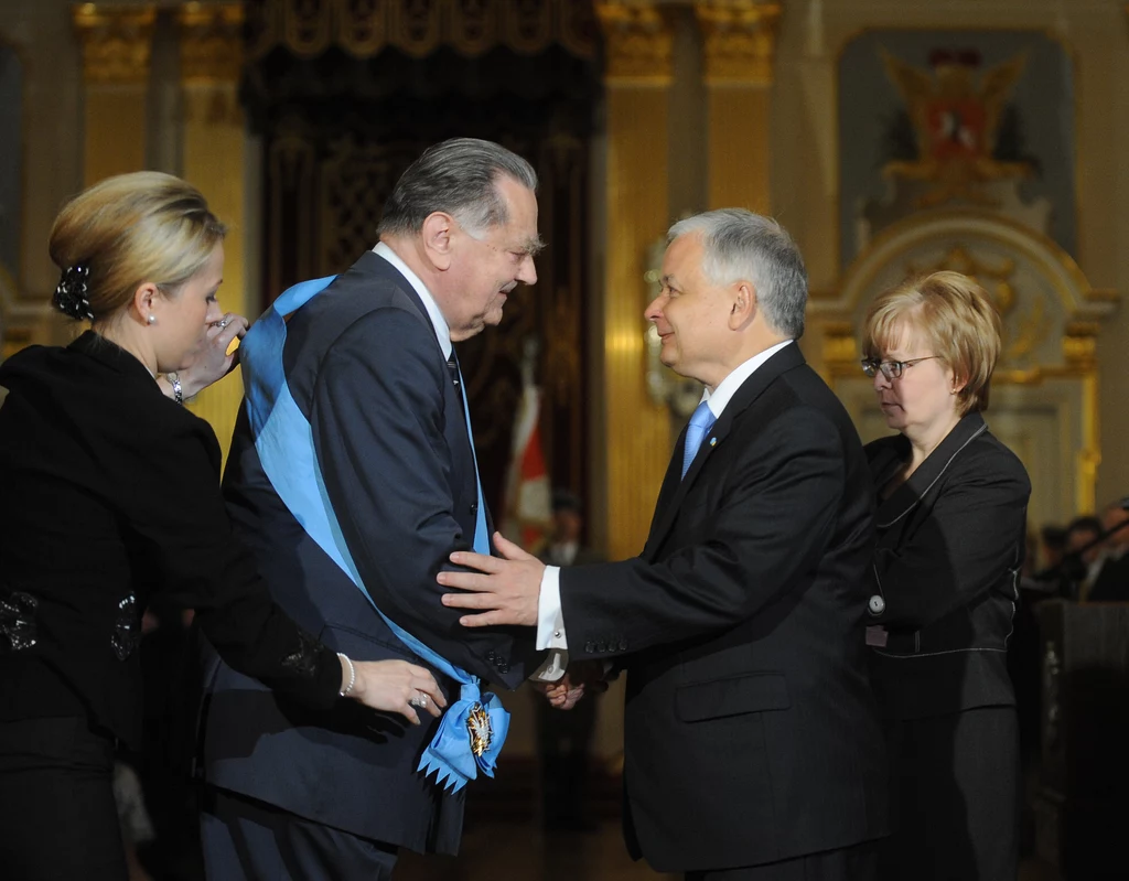 Prezydent Lech Kaczyński i odznaczony Orderem Orła Białego Jan Olszewski Prezydent Lech Kaczyński i odznaczony Orderem Orła Białego Jan Olszewski
