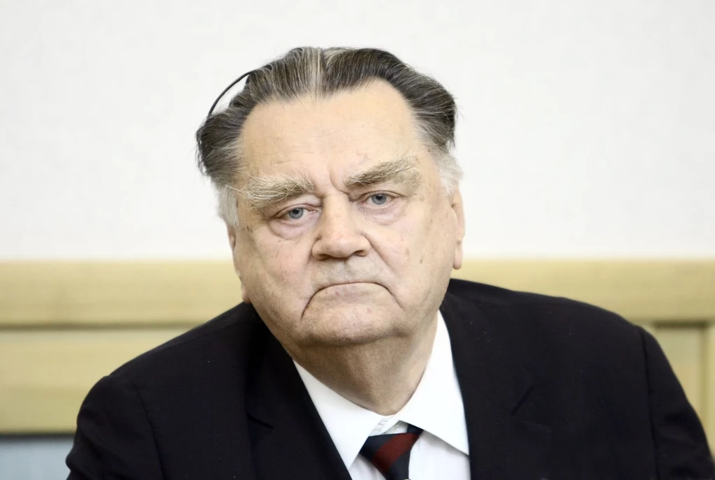 Jan Olszewski (1930-2019) Jan Olszewski (1930-2019)
