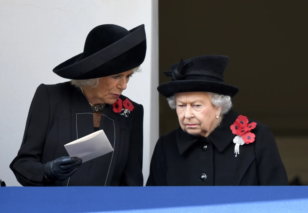 Księżna Camilla i królowa Elżbieta II Księżna Camilla i królowa Elżbieta II