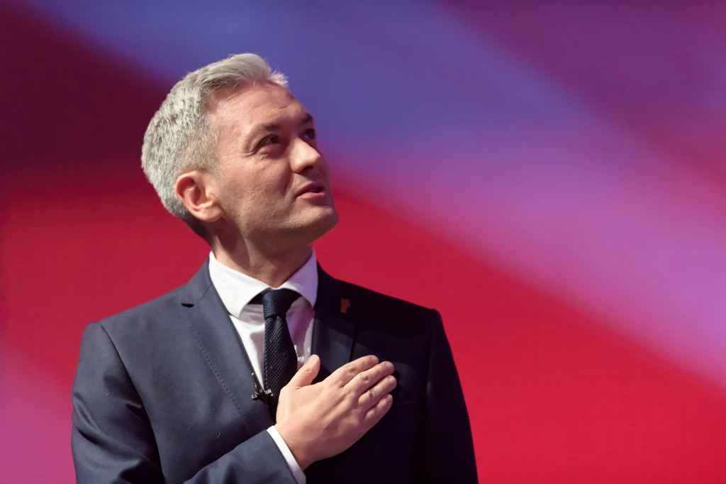 Założyciel i lider partii "Wiosna" Robert Biedroń podczas konwencji regionalnej ugrupowania Założyciel i lider partii "Wiosna" Robert Biedroń podczas konwencji regionalnej ugrupowania
