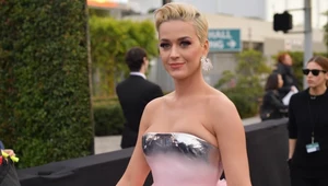 Dziwna kreacja Katy Perry na Grammy 2019