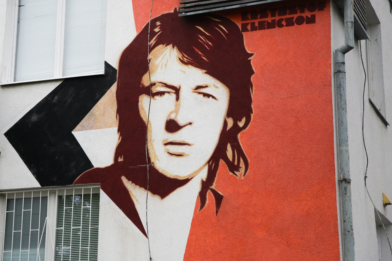 Mural w Sopocie upamiętniający Krzysztofa Klenczona Mural w Sopocie upamiętniający Krzysztofa Klenczona