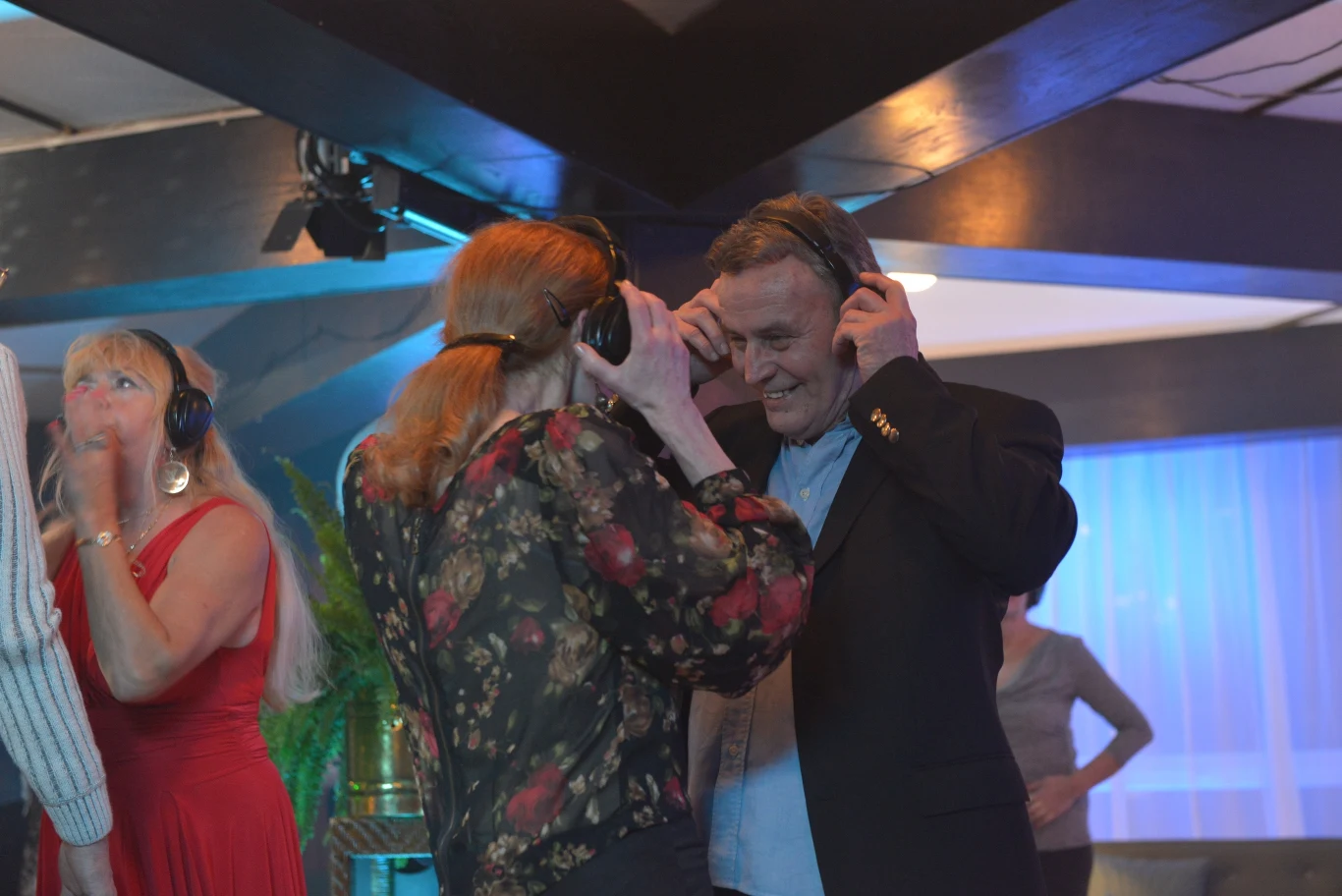 Na parkiecie Teresa i Krzysztof