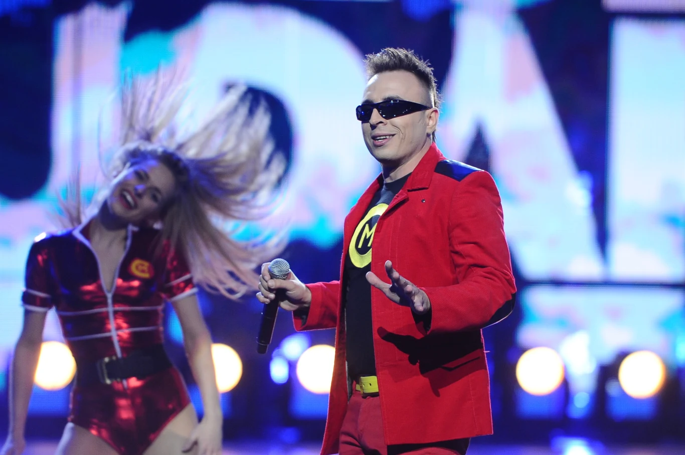 Czadoman ma szczęście do pięknych tancerek Czadoman ma szczęście do pięknych tancerek