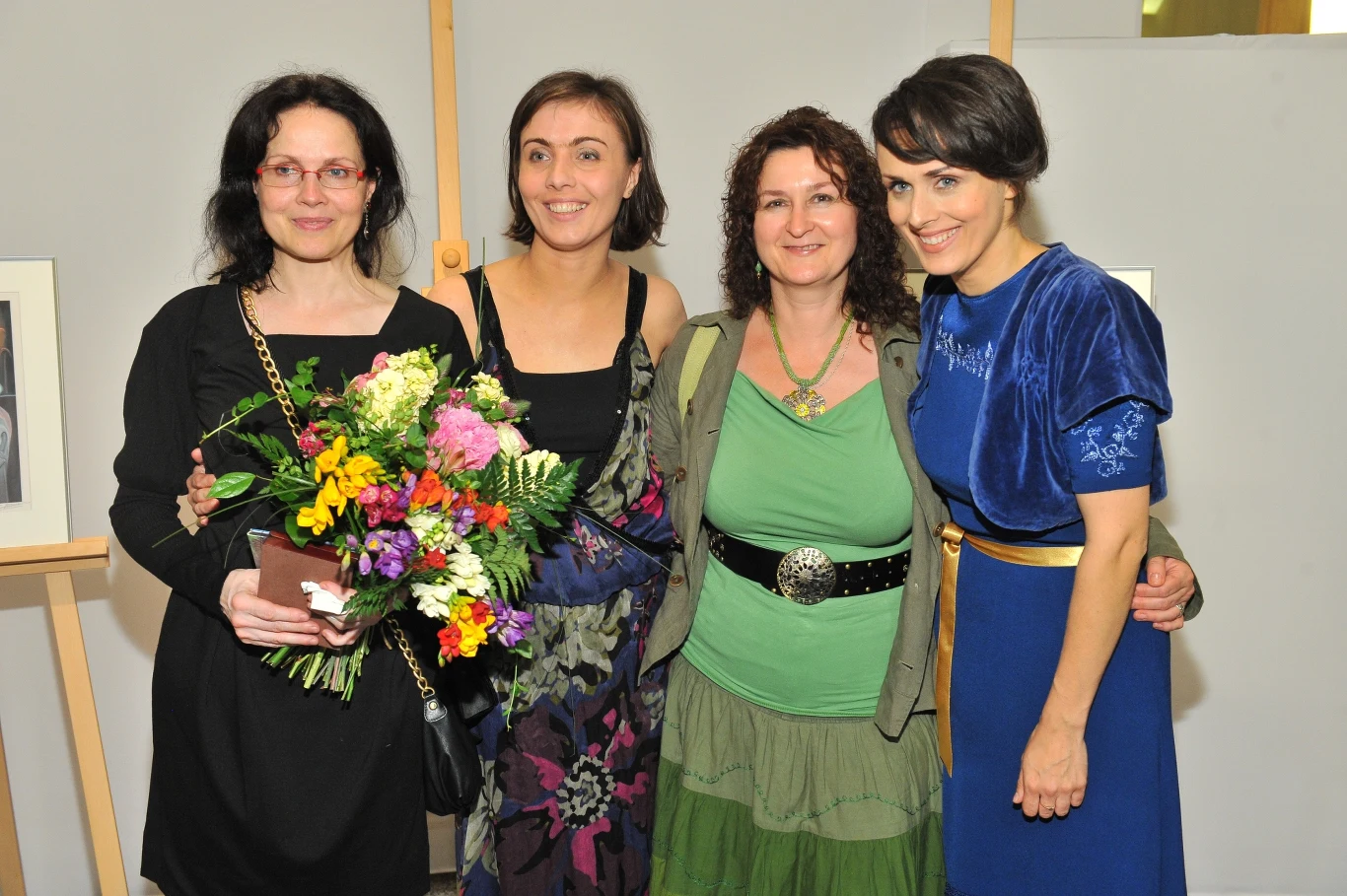 Najważniejsze kobiety w życiu Czesława Niemena: Małgorzata Niemen, Eleonora Niemen, Maria Gutowska i Natalia Niemen - zdjęcie z 2009 r. Najważniejsze kobiety w życiu Czesława Niemena: Małgorzata Niemen, Eleonora Niemen, Maria Gutowska i Natalia Niemen - zdjęcie z 2009 r.