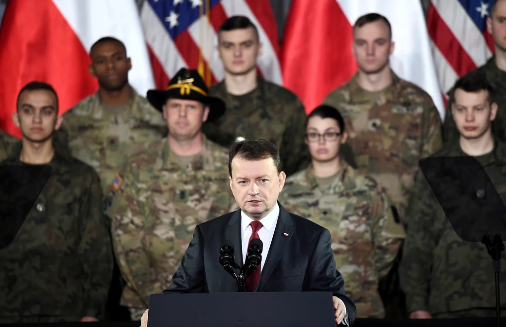 Mariusz Błaszczak podczas konferencji bliskowschodniej w Warszawie Mariusz Błaszczak podczas konferencji bliskowschodniej w Warszawie