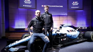 Robert Kubica, w tle George Russell z zespolu Williamsa