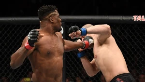 Francis Ngannou w walce z Cainem Velasquezem