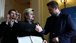 Oktawiusz Chrzanowski i Rafał Trzaskowski w dniu podpisania deklaracji LGBT+