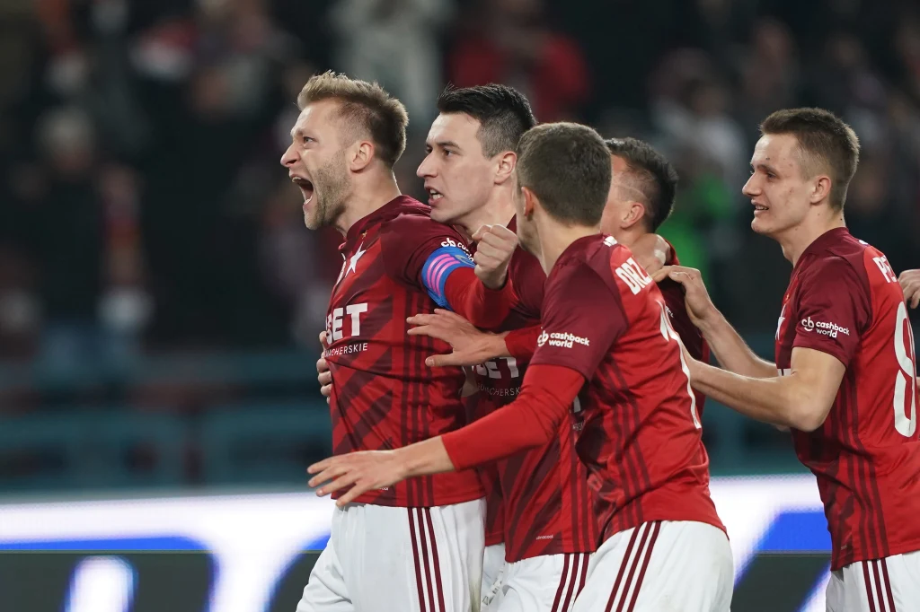 Jakub Błaszczykowski przywitał się golem ze stadionem przy ulicy Reymonta Jakub Błaszczykowski przywitał się golem ze stadionem przy ulicy Reymonta