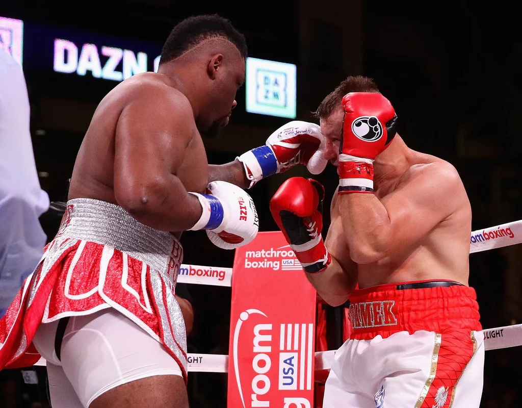 Jarrell Miller w pojedynku z Tomaszem Adamkiem Jarrell Miller w pojedynku z Tomaszem Adamkiem