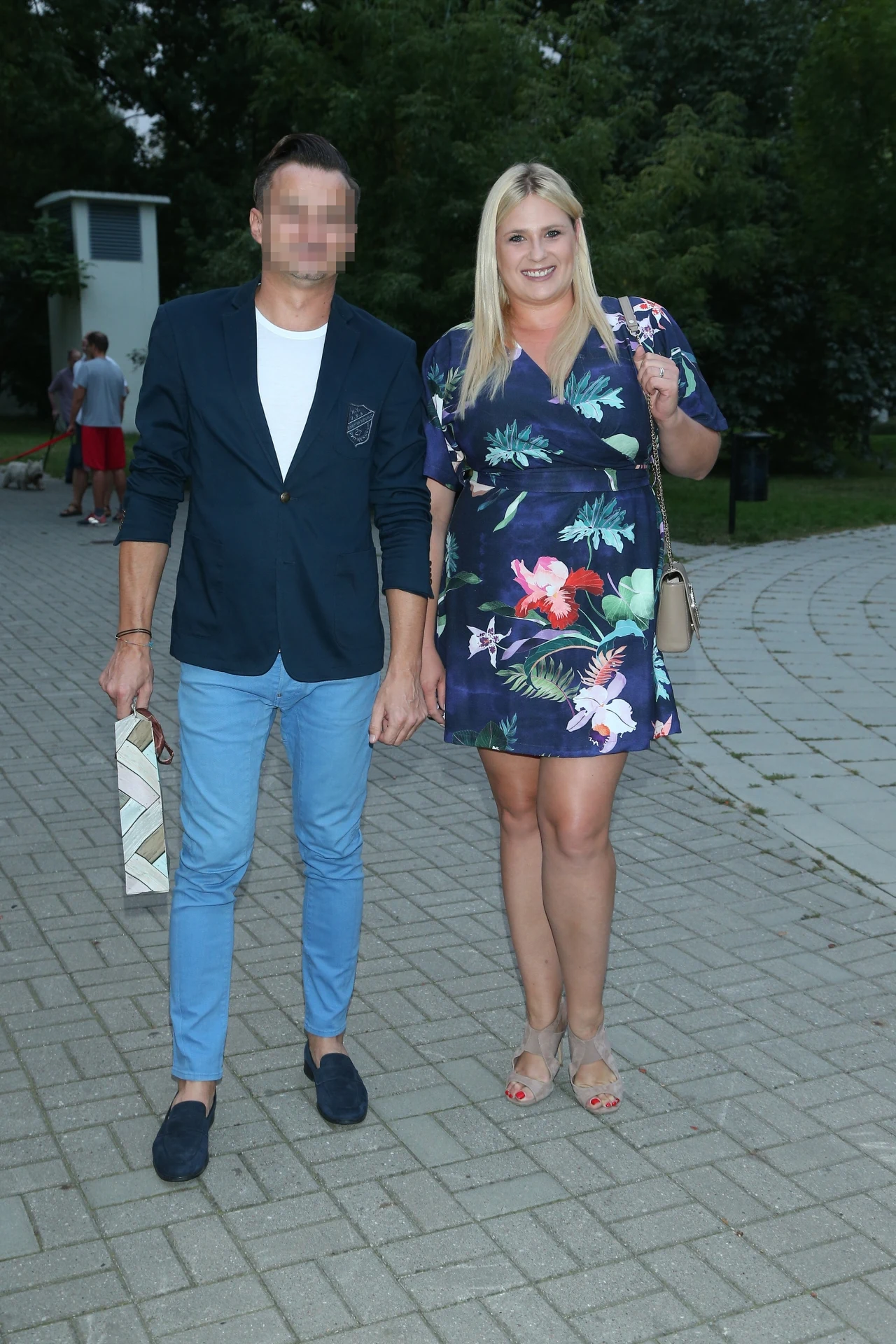 Aktorka od czasu do czasu pokazywała się z tajemniczym brunetem Aktorka od czasu do czasu pokazywała się z tajemniczym brunetem