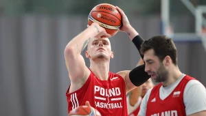Z piłką Maciej Lampe