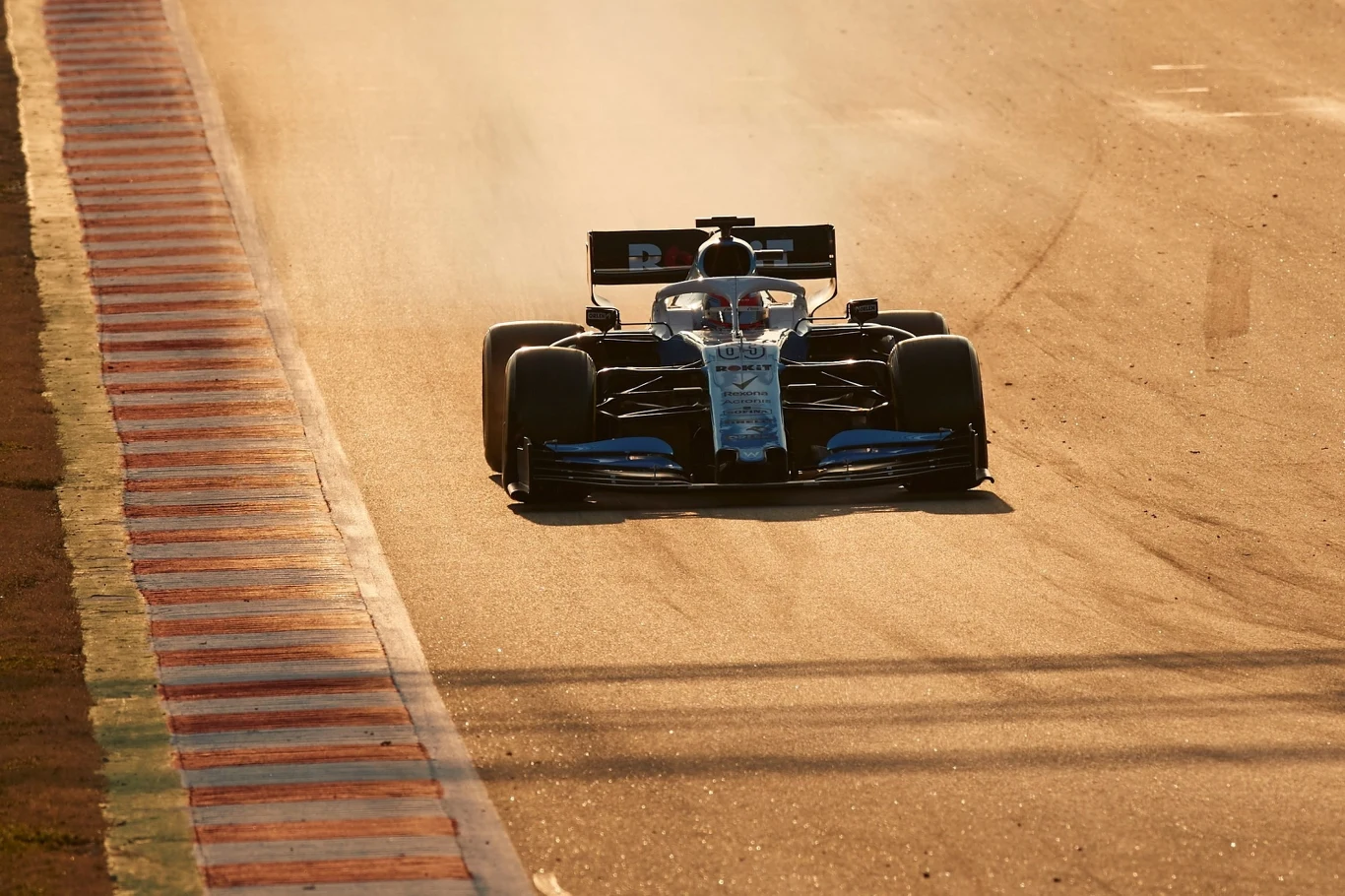 Były to pierwsze kroki w nowym samochodzie George'a Russella