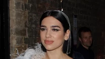 Dua Lipa zdobyła jedną nagrodę podczas gali Brit Awards. Zobacz kreacje wokalistki