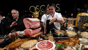 Wolfgang Puck prezentuje, co czeka na gości Balu Gubernatora po oscarowej gali