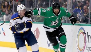 Jamie Benn w meczu z St. Louis Blues