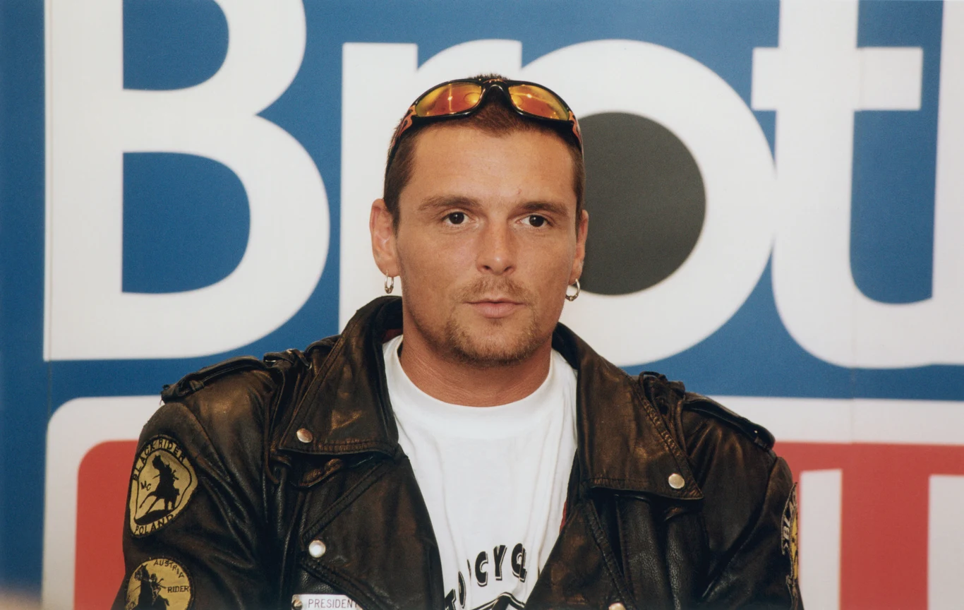 Piotr Gulczyński "Gulczas" napisał książkę "Tajemnice domu w Sękocinie". Zagrał w filmie Gruzy. Dziś pracuje w branży reklamowej.