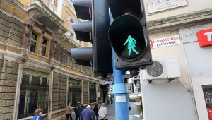 Na sygnalizatorach pojawiły się symbole "w spódnicach"