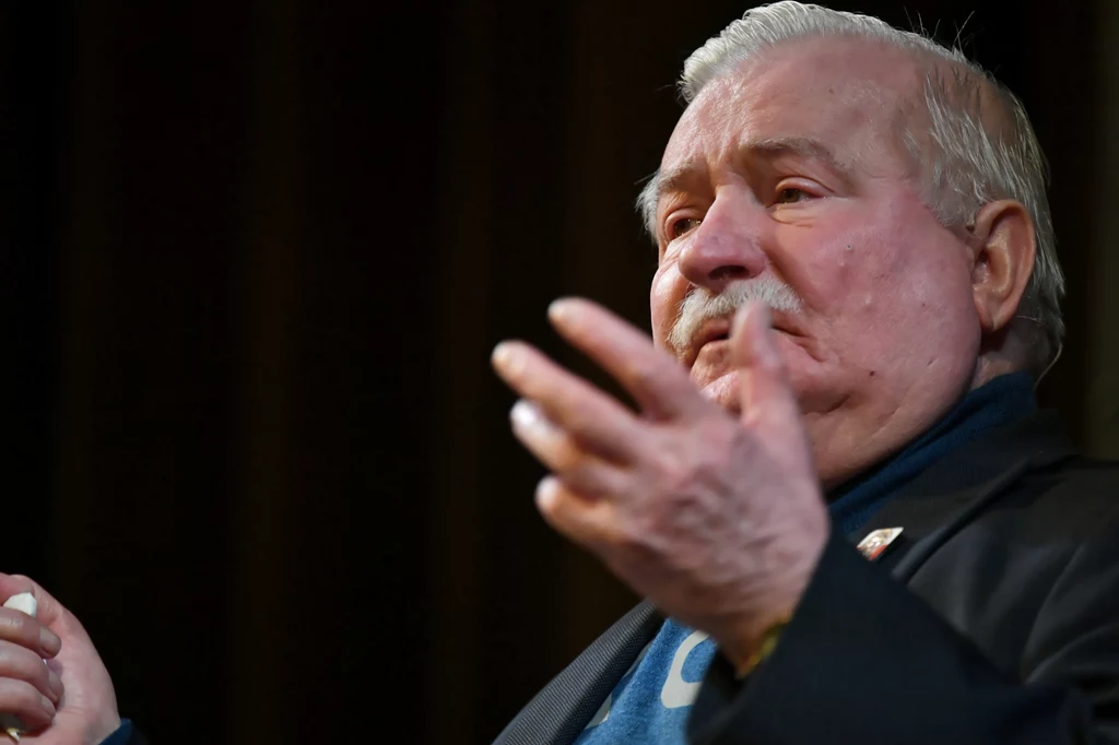 Były prezydent Lech Wałęsa podczas spotkania w Wojewódzkim Domu Kultury w Kielcach Były prezydent Lech Wałęsa podczas spotkania w Wojewódzkim Domu Kultury w Kielcach