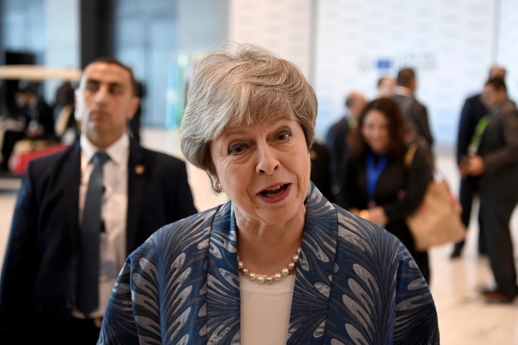 Premier Theresa May podczas szczytu w Szarm el-Szejk Premier Theresa May podczas szczytu w Szarm el-Szejk