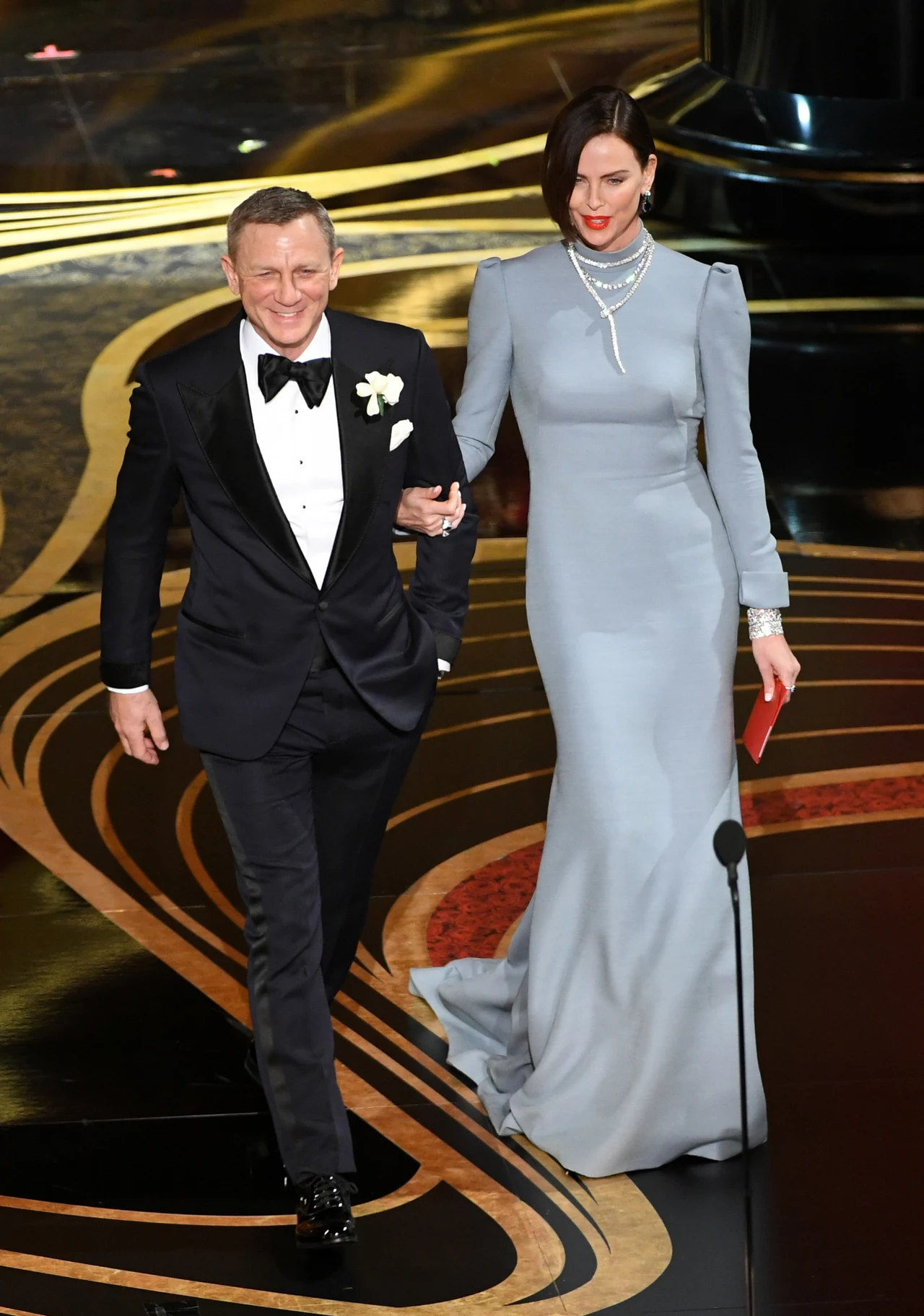 Charlize Theron na scenie z Danielem Craig'iem Charlize Theron na scenie z Danielem Craig'iem