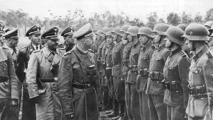Reichsfuhrer Heinrich Himmler wizytuje dywizję SS "Galizien"