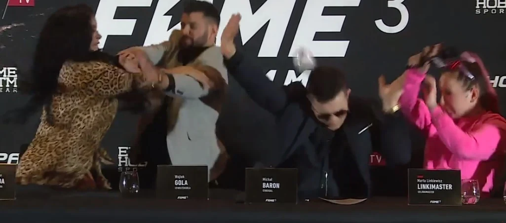 Monika 'Esmeralda' Godlewska i Marta Linkiewicz na konferencji gali FAME MMA 3 Monika 'Esmeralda' Godlewska i Marta Linkiewicz na konferencji gali FAME MMA 3