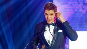 Mikołaj Roznerski z Telekamerą Tele Tygodnia