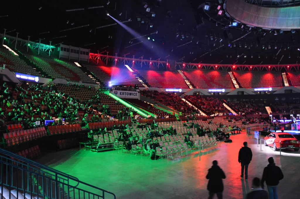 W nachodzący weekend ta część trybun będzie wypełniona po brzegi. W nachodzący weekend ta część trybun będzie wypełniona po brzegi.