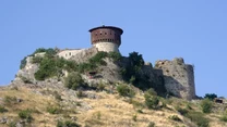 

Fot. Picsel123RF/ Zamek  w Petrele. Albania