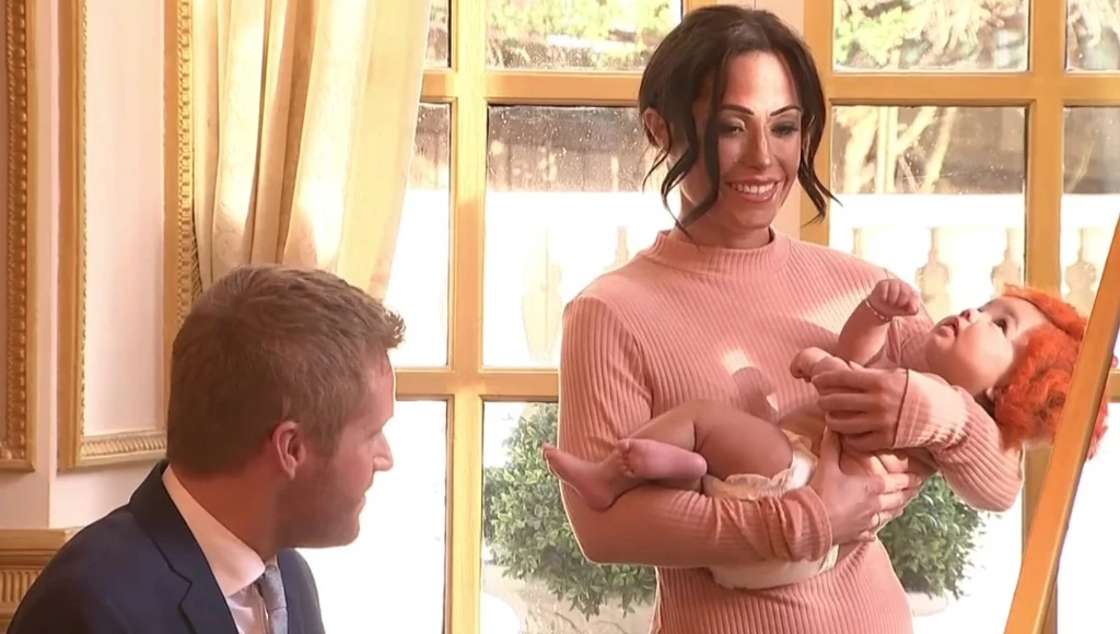 "Meghan i Harry" pozują z dzieckiem "Meghan i Harry" pozują z dzieckiem