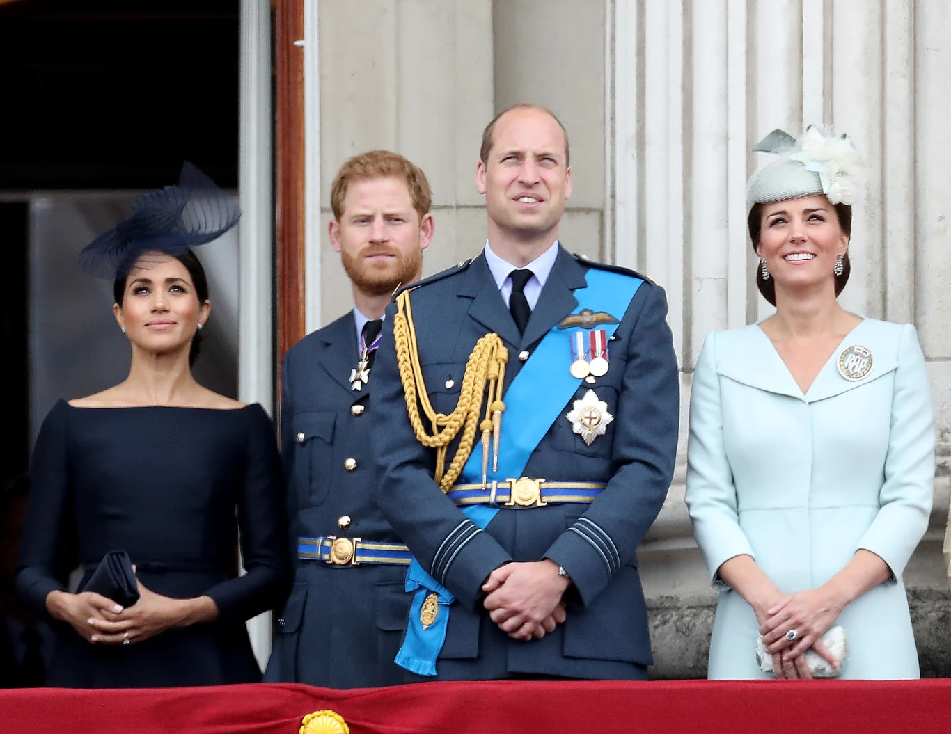 Księżna Meghan, książę Harry, książę William i księżna Kate 