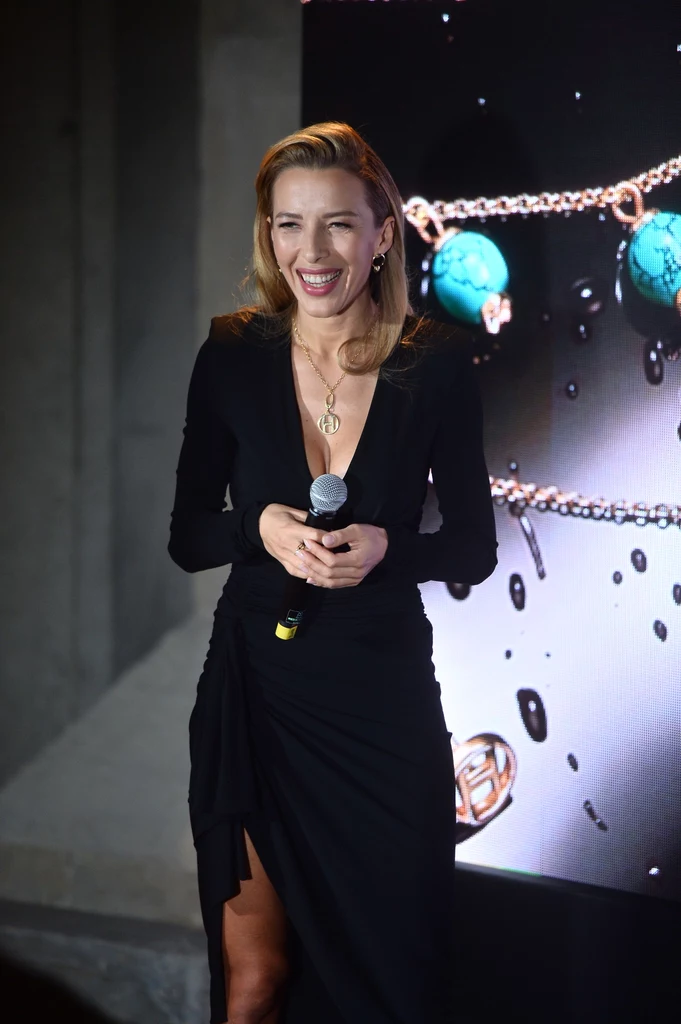 Ewa Chodakowska promuje autorską kolekcję biżuterii