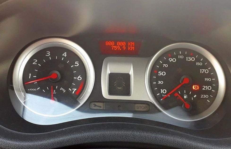 800 tys. km przebiegu "francuzem". Auto zniosło to zadziwiająco dobrze