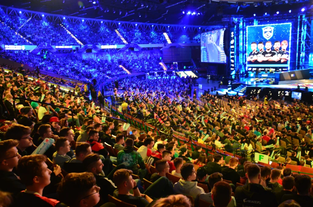 IEM codziennie przyciąga coraz więcej fanów. IEM codziennie przyciąga coraz więcej fanów.