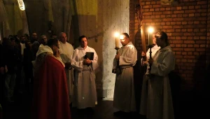 Droga krzyżowa za ofiary i sprawców pedofilii w Kościele, zdjęcie archiwalne z 2018 roku z kościoła Dominikanów na Służewiu