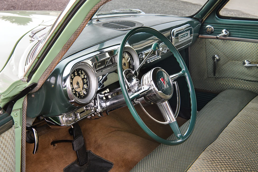 Hudson hornet sedan z 1953 zostanie zlicytowany w weekend 29-30 marca. Fot. RM Sotheby's